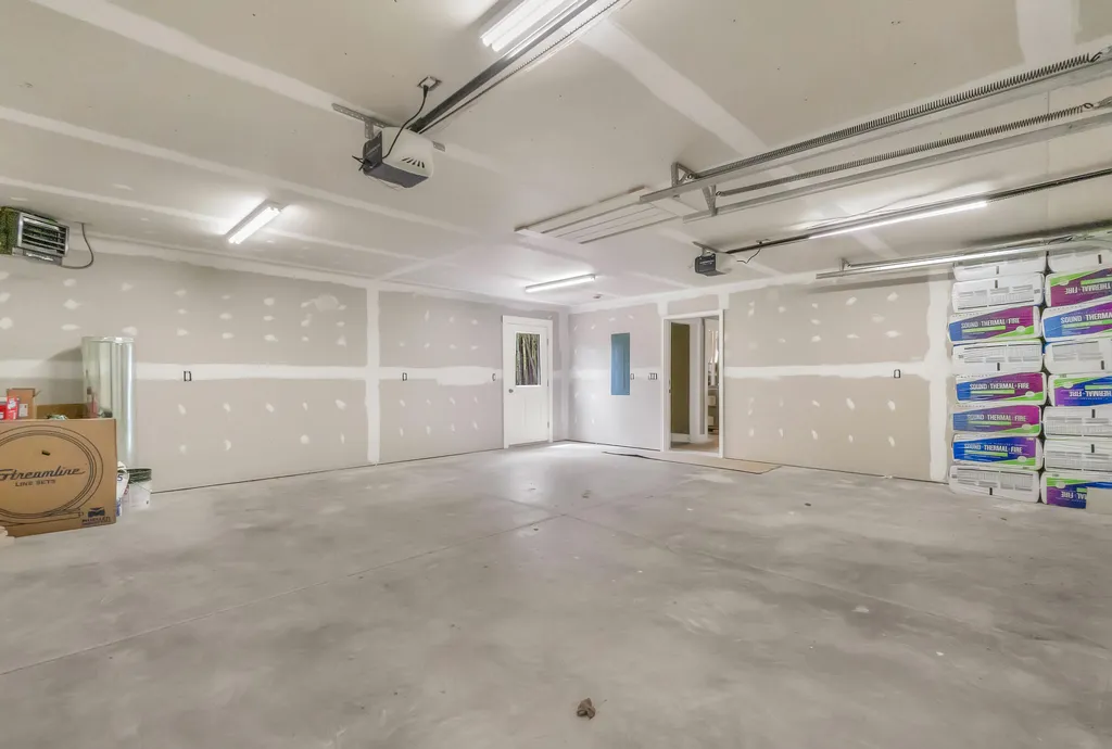 5 Oldham Road Saint Albans ME 04971
