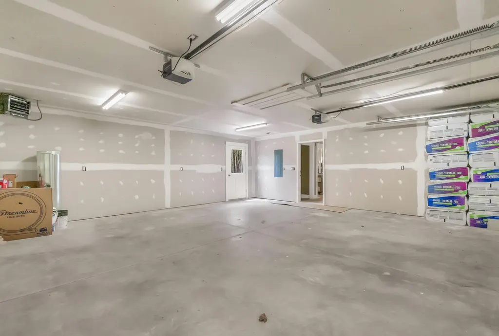 5 Oldham Road Saint Albans ME 04971
