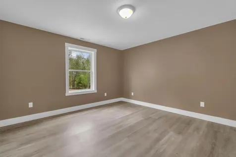 5 Oldham Road Saint Albans ME 04971