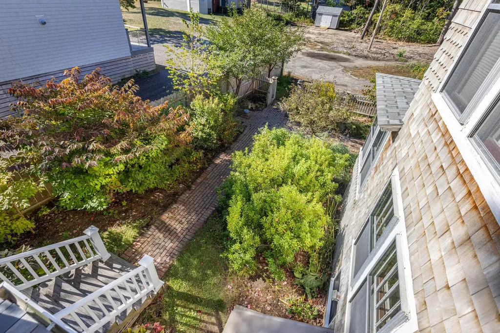 2 E Grand Avenue Scarborough ME 04074