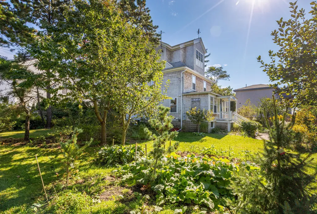 2 E Grand Avenue Scarborough ME 04074