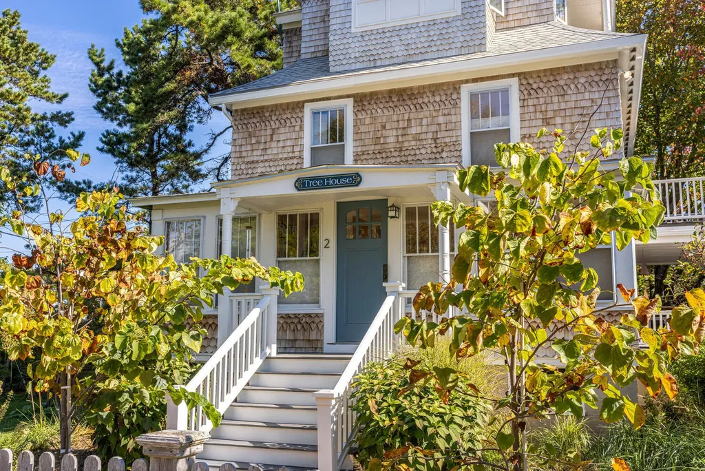 2 E Grand Avenue Scarborough ME 04074