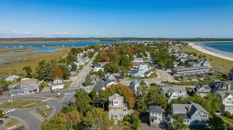 2 E Grand Avenue Scarborough ME 04074