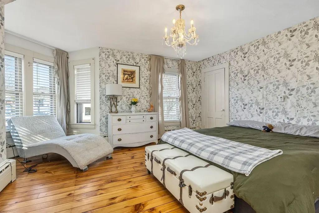 39 Park Street Paris ME 04281