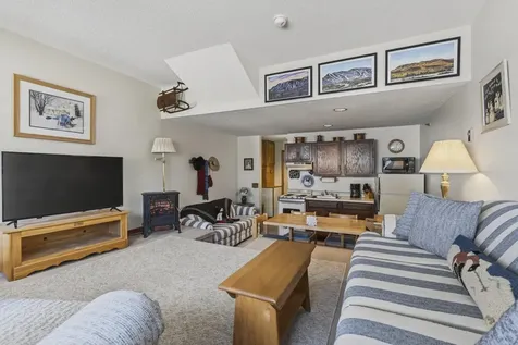 8 Cascades Drive Newry ME 04261