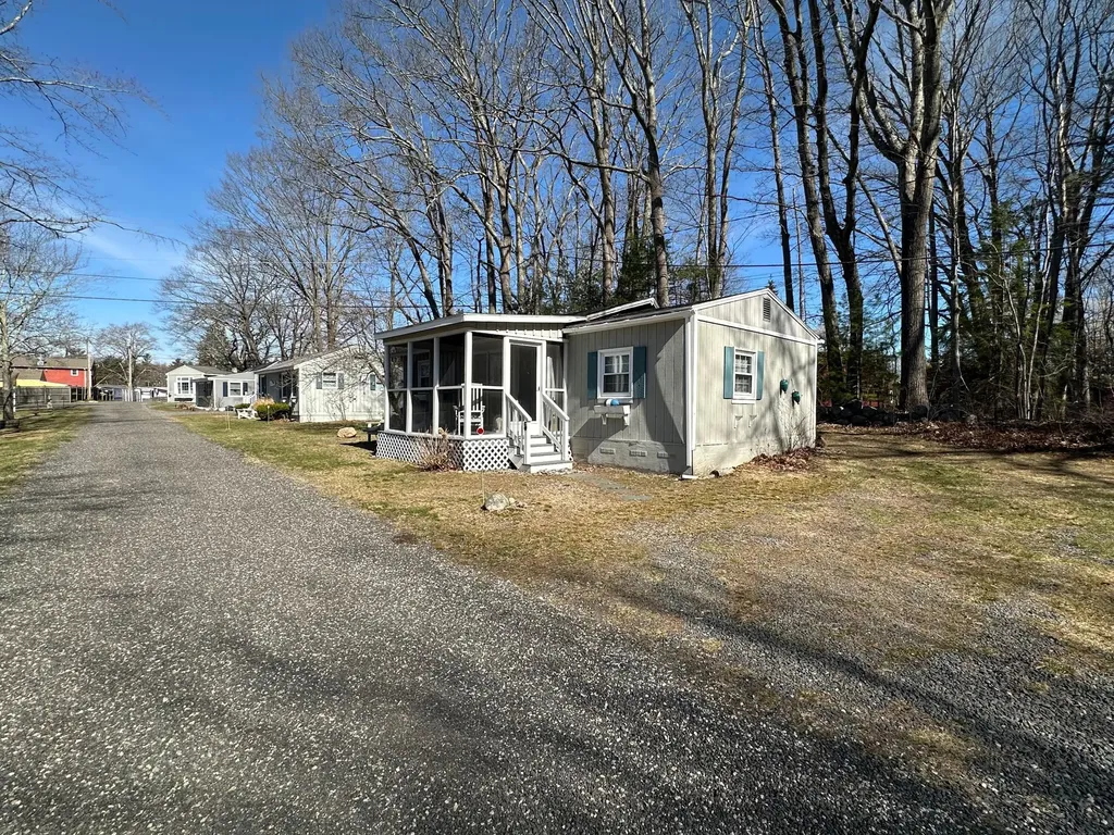 1627 Post Road Wells ME 04090