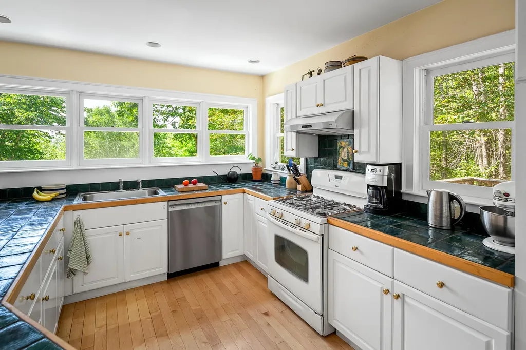 24 White Tail Drive Rockport ME 04856