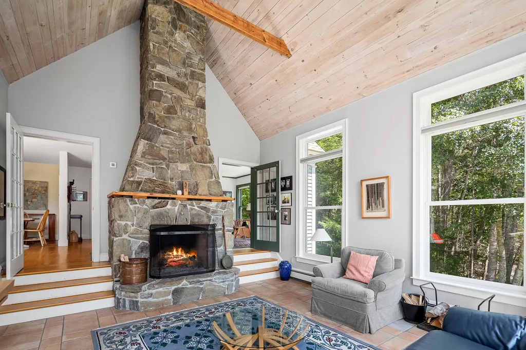 24 White Tail Drive Rockport ME 04856