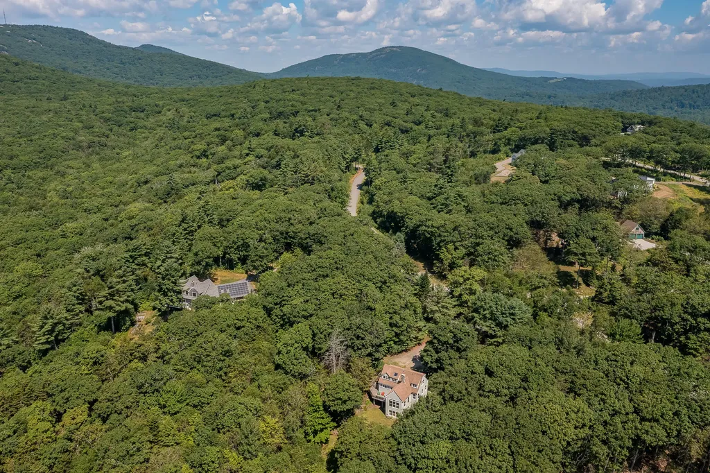 24 White Tail Drive Rockport ME 04856