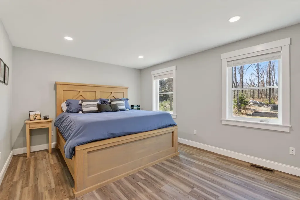 4 Rooster Run Gray ME 04039