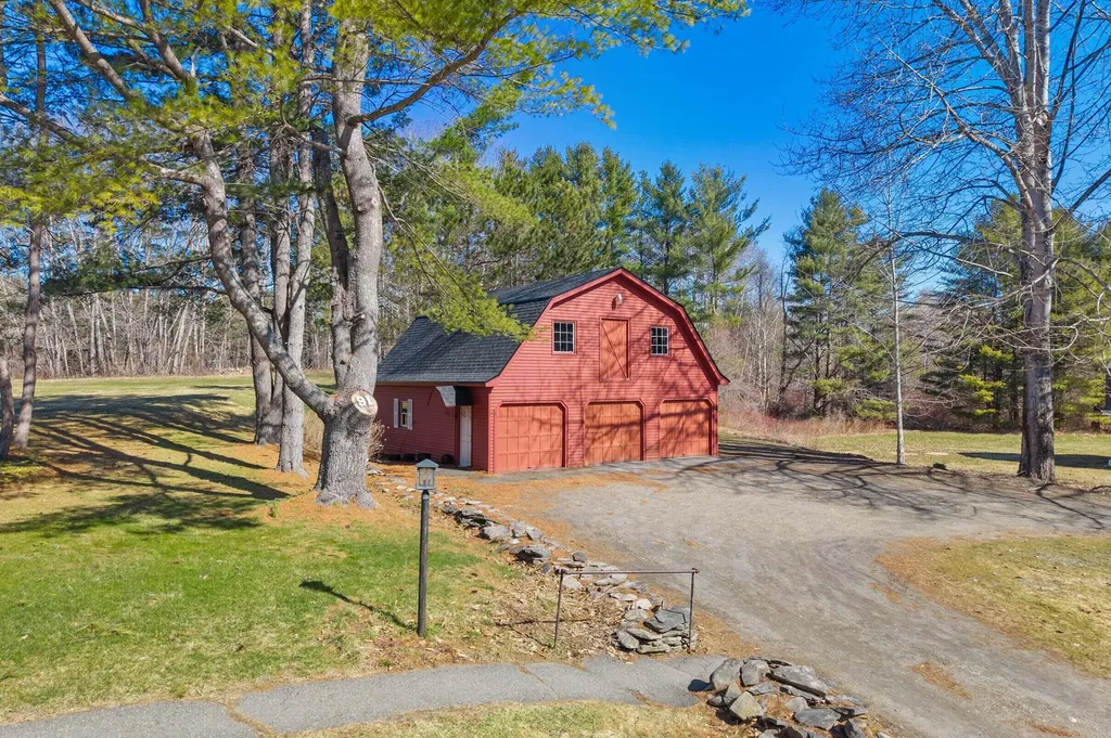 91 W River Road Waterville ME 04901