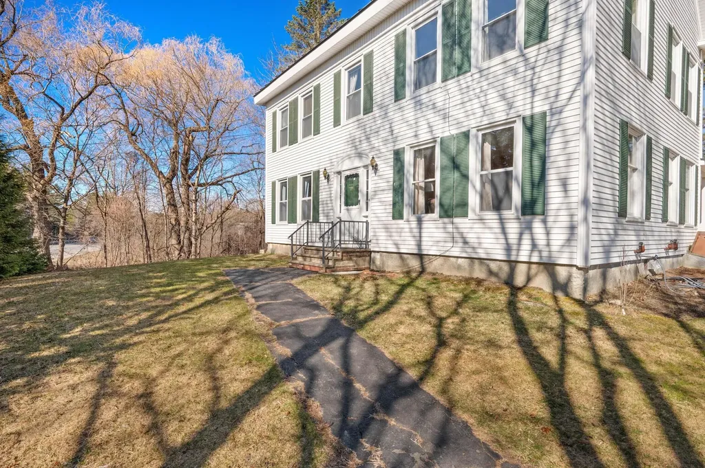 91 W River Road Waterville ME 04901