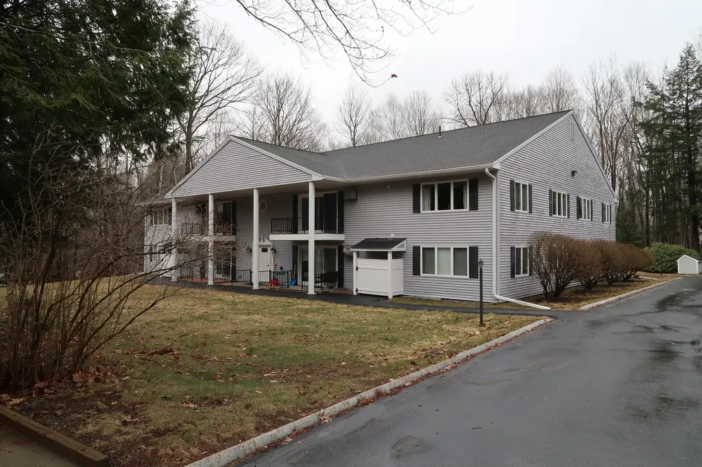 65 Smith Street Augusta ME 04330