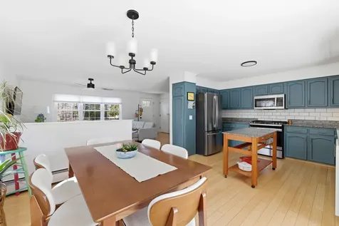 357 River Road Topsham ME 04086