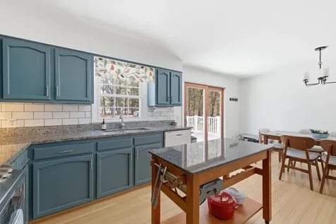 357 River Road Topsham ME 04086