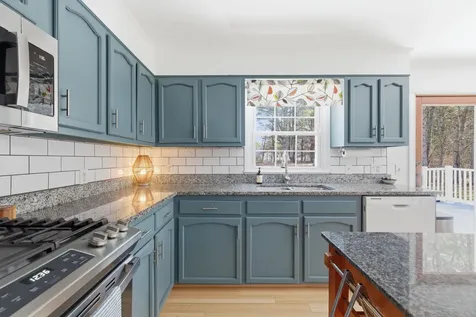 357 River Road Topsham ME 04086