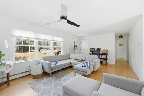357 River Road Topsham ME 04086
