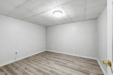 357 River Road Topsham ME 04086