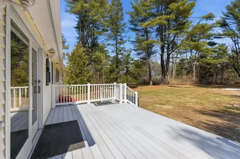 357 River Road Topsham ME 04086
