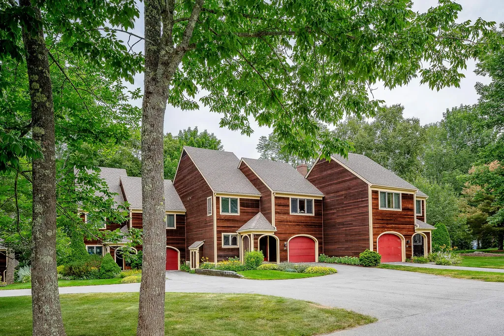 26 Harbor Drive Lincolnville ME 04849