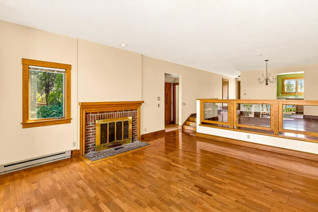 26 Harbor Drive Lincolnville ME 04849