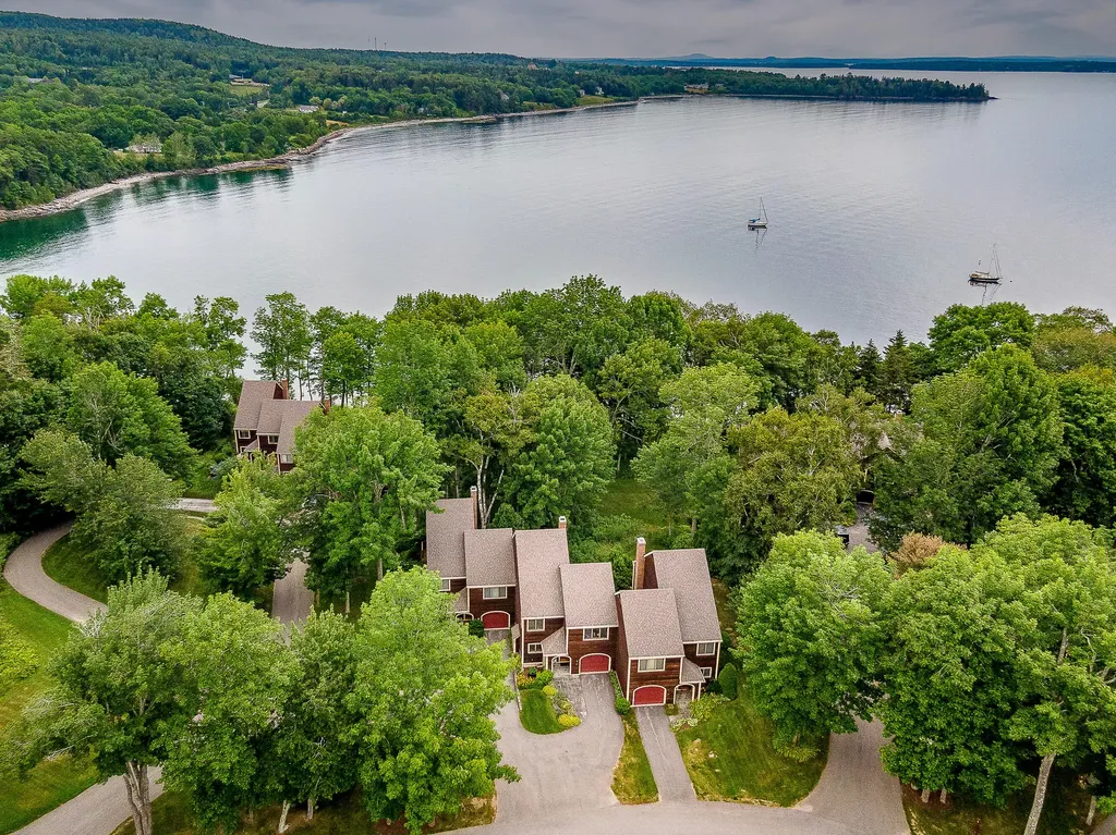 26 Harbor Drive Lincolnville ME 04849