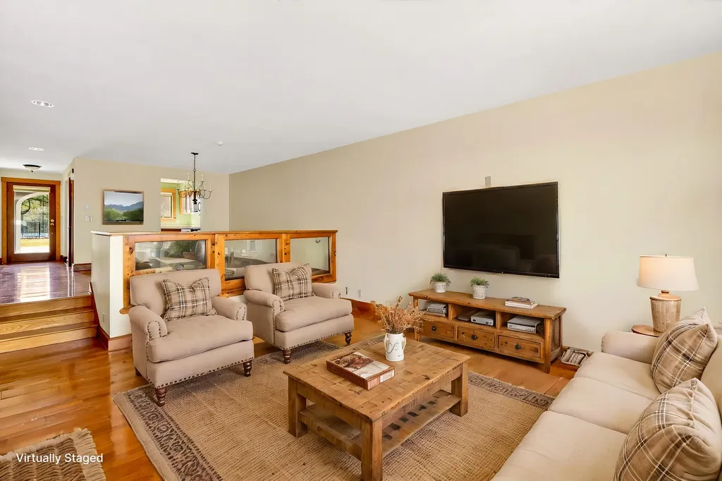 26 Harbor Drive Lincolnville ME 04849