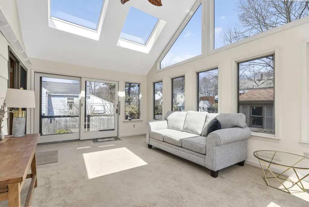 16 Meadow Way Cape Elizabeth ME 04107
