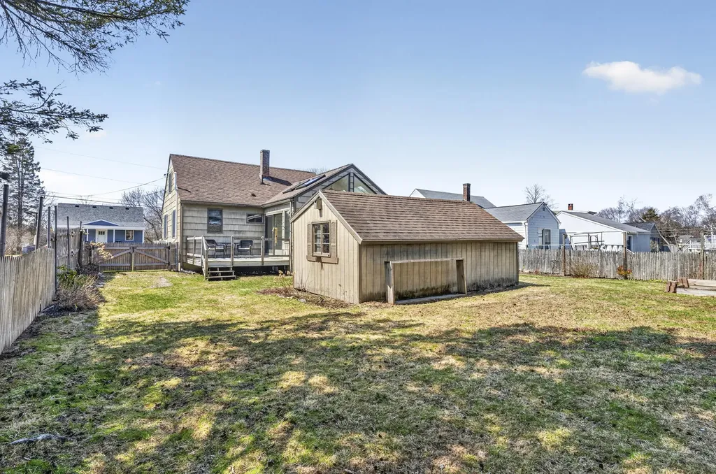 16 Meadow Way Cape Elizabeth ME 04107