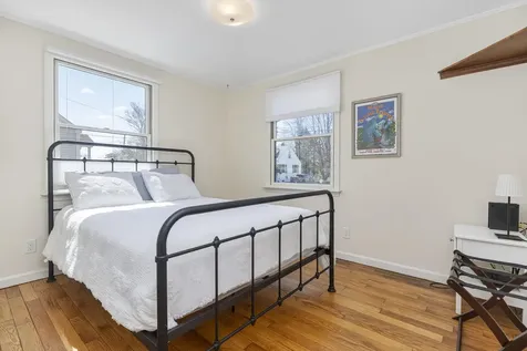 16 Meadow Way Cape Elizabeth ME 04107