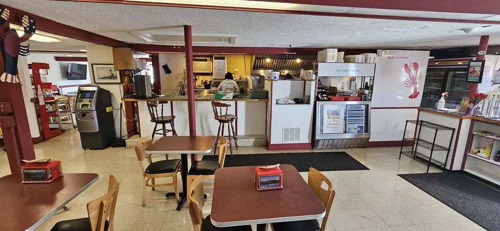 10 Shore Road York ME 03909