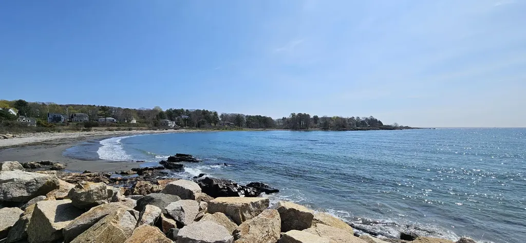 10 Shore Road York ME 03909