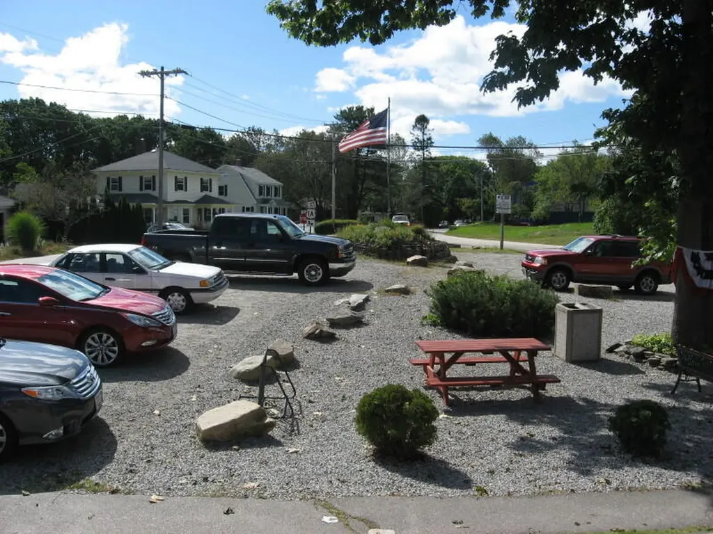 10 Shore Road York ME 03909
