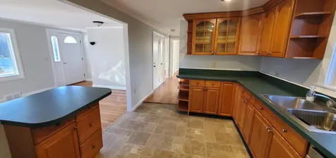 10 Shore Road York ME 03909