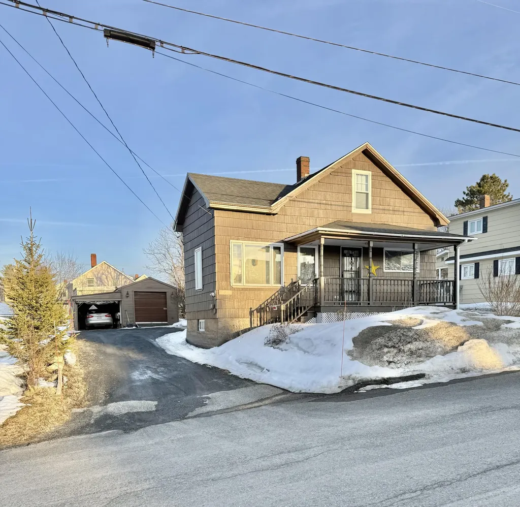 136 12th Avenue Madawaska ME 04756