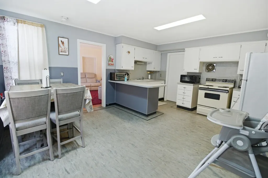 104 S Main Street Auburn ME 04210