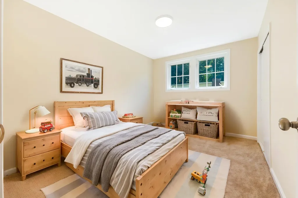 15 Moore Avenue Auburn ME 04210