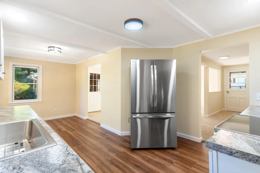 15 Moore Avenue Auburn ME 04210