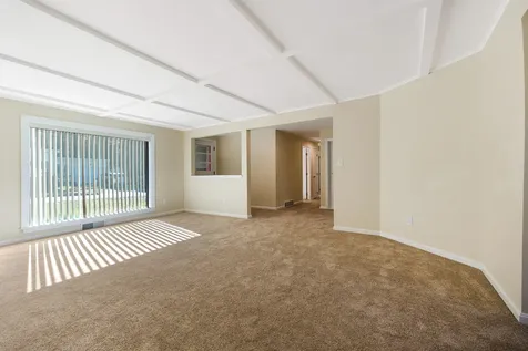 15 Moore Avenue Auburn ME 04210