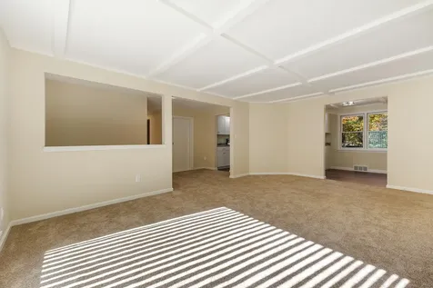 15 Moore Avenue Auburn ME 04210