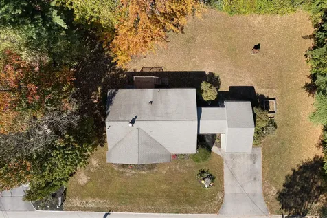 15 Moore Avenue Auburn ME 04210