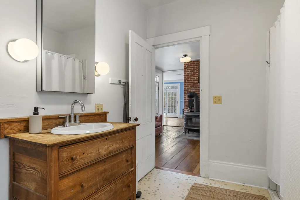 180 Ridge Road Newcastle ME 04553