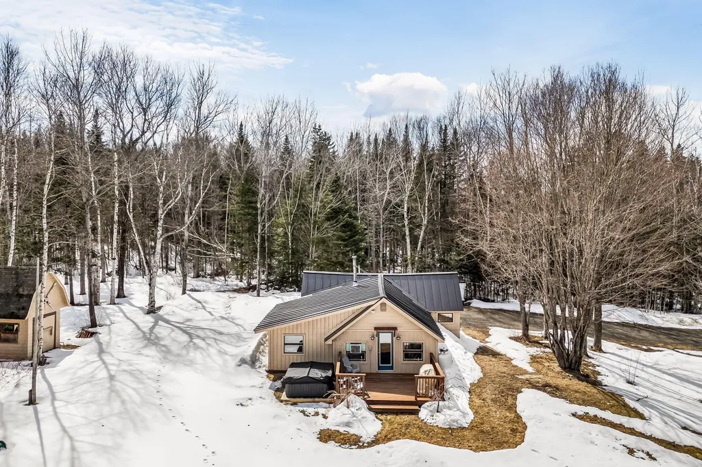 92 Birds Eye Road Rangeley Plt ME 04970