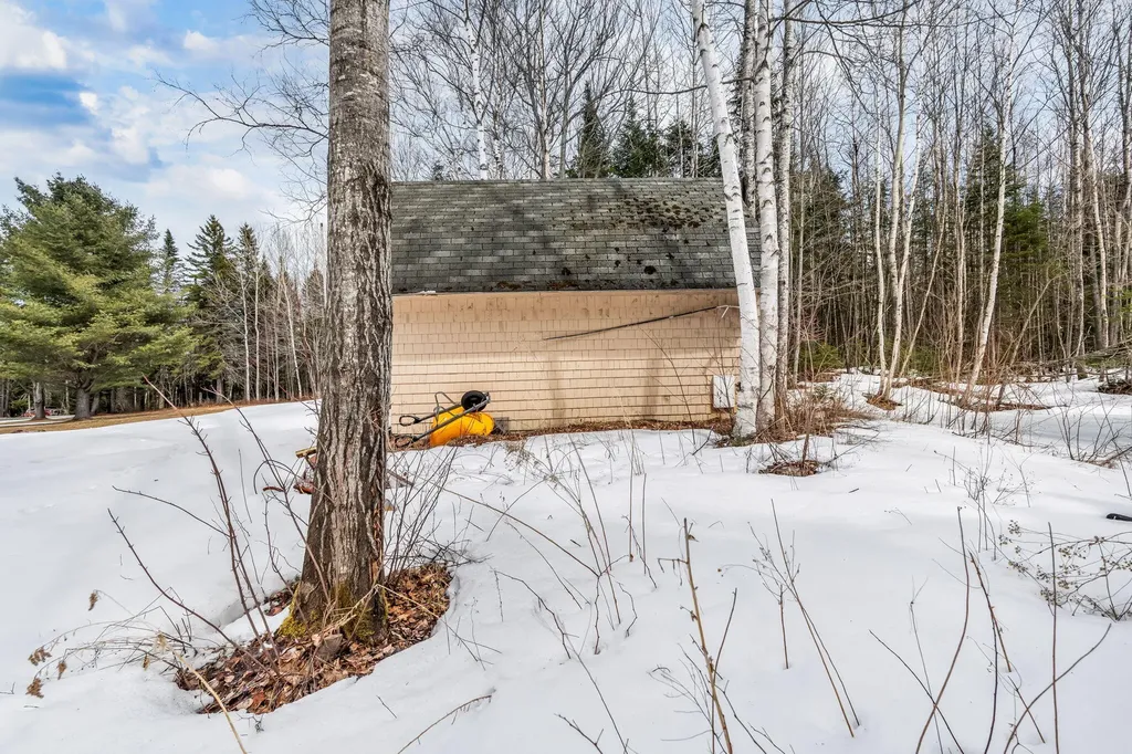 92 Birds Eye Road Rangeley Plt ME 04970