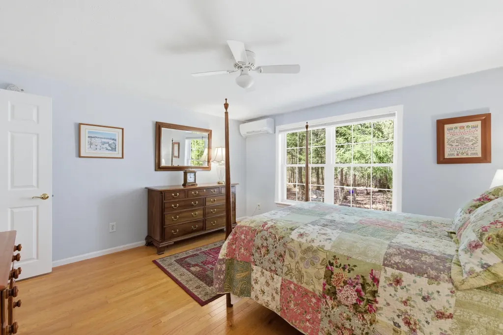 7 Cambridge Court Kennebunk ME 04043