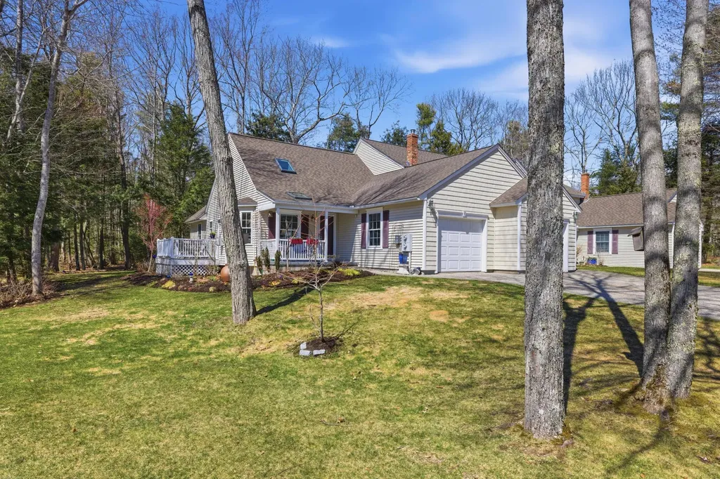 7 Cambridge Court Kennebunk ME 04043