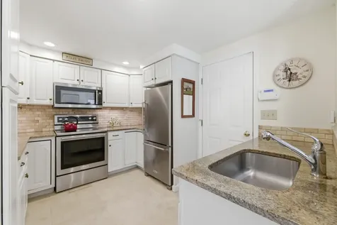 7 Cambridge Court Kennebunk ME 04043