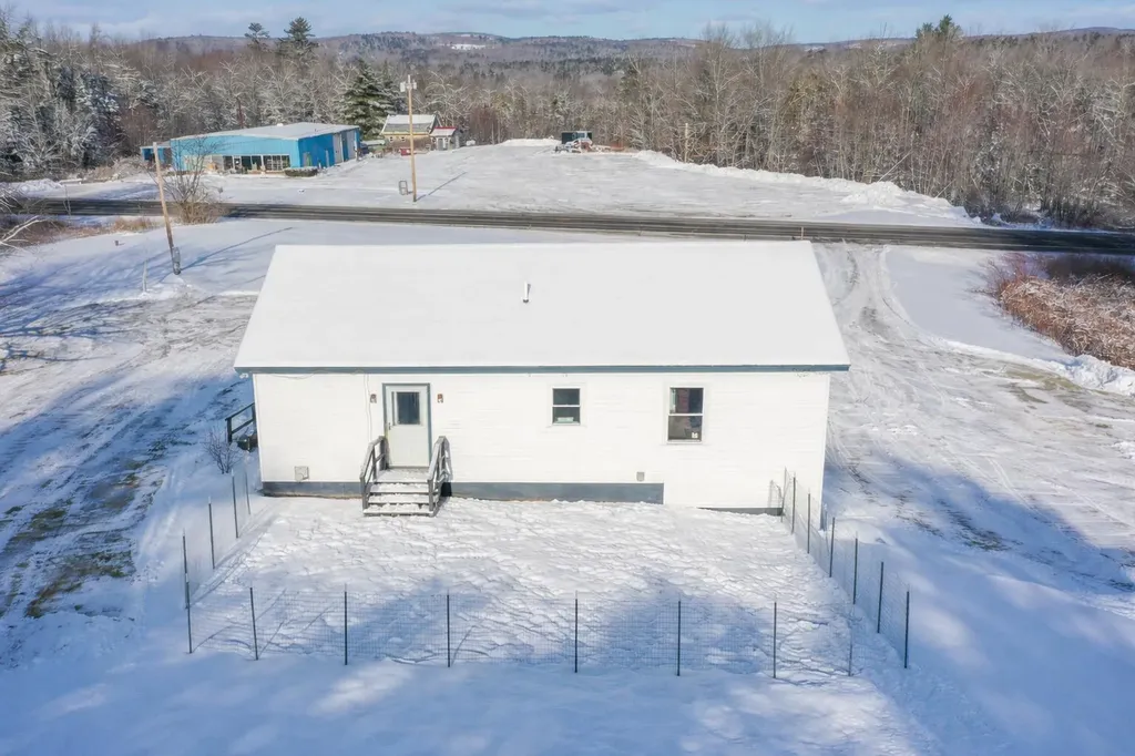 36 Belfast Augusta Road W Searsmont ME 04973