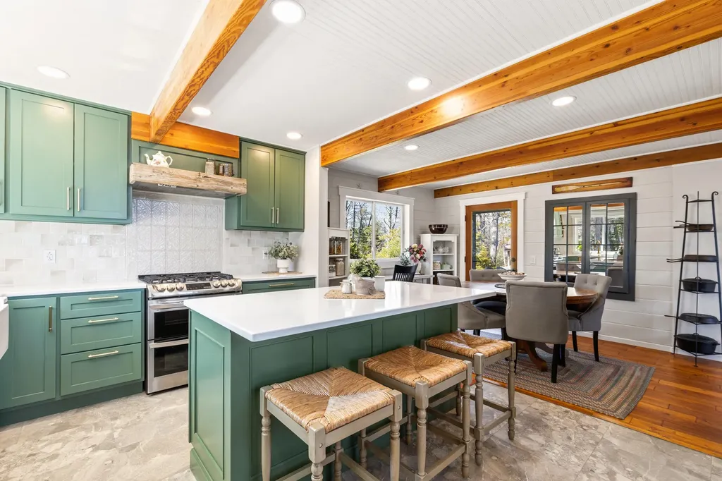 43 Dromore View Phippsburg ME 04562