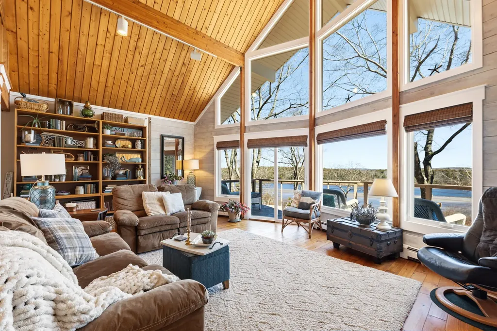 43 Dromore View Phippsburg ME 04562
